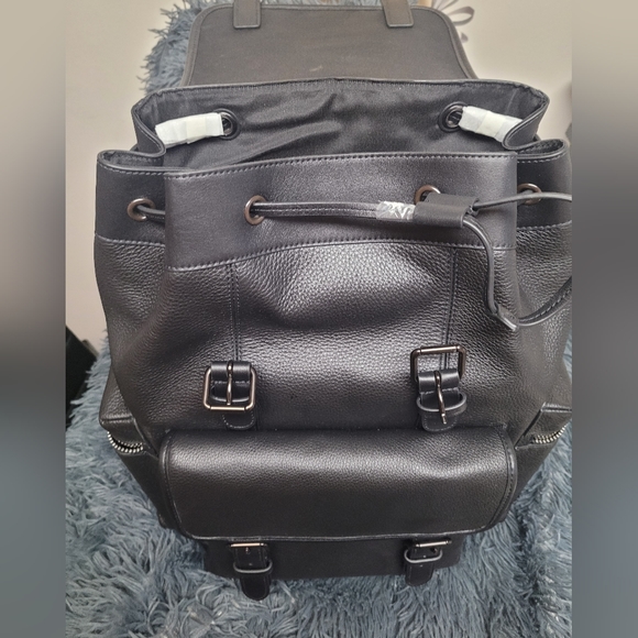 Backpack - Picture 4 of 6